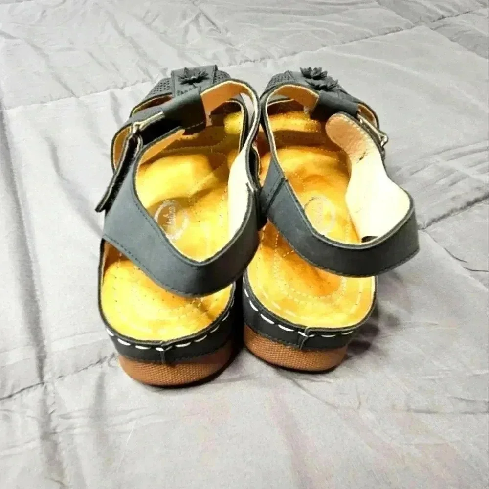 Atalina sandals. NWOT - Picture 2 of 6